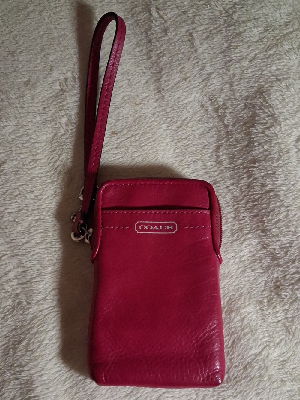 Coach EXCELLENT CONDITION  Pink Leather Wristlet Phone Pouch